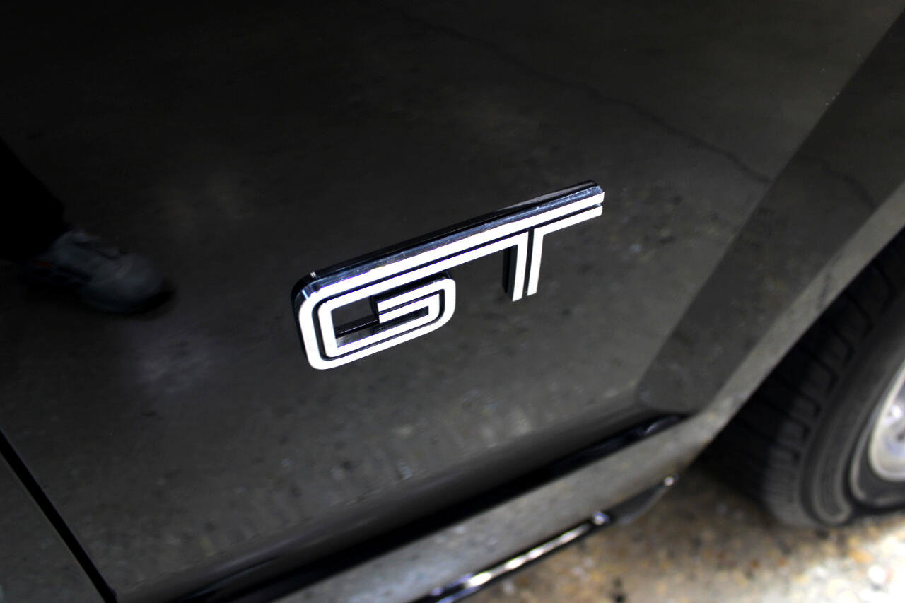 Used 2005 Ford Mustang GT image 32