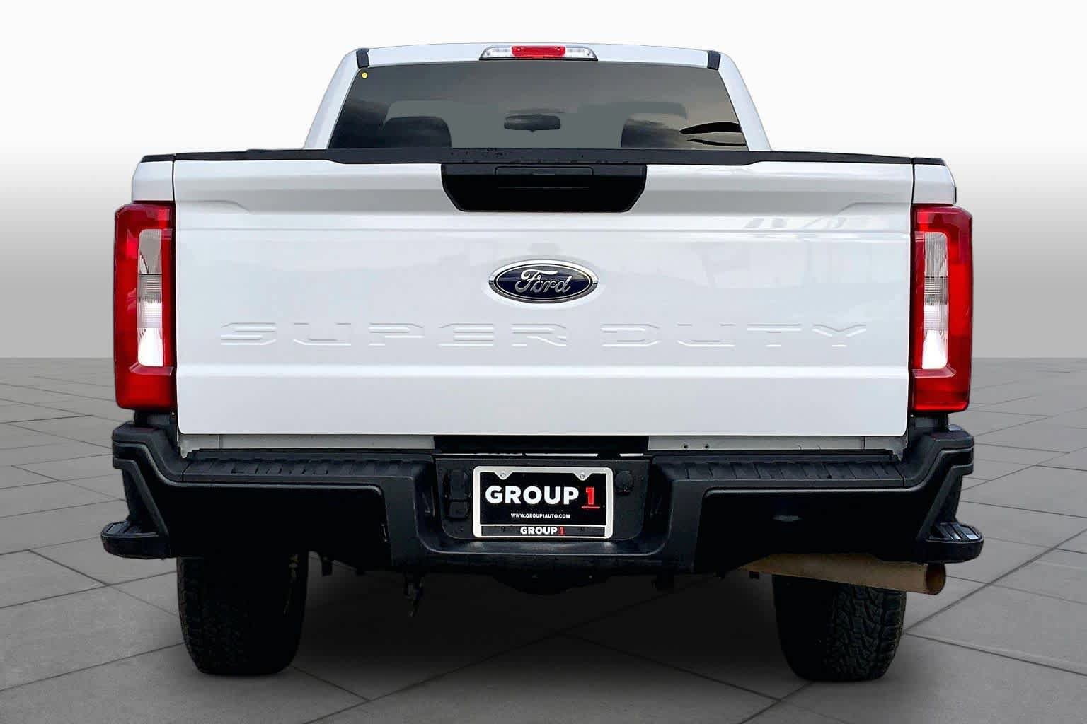 Used 2018 Ford F350 XL w/ Power Equipment Group RWD image 5