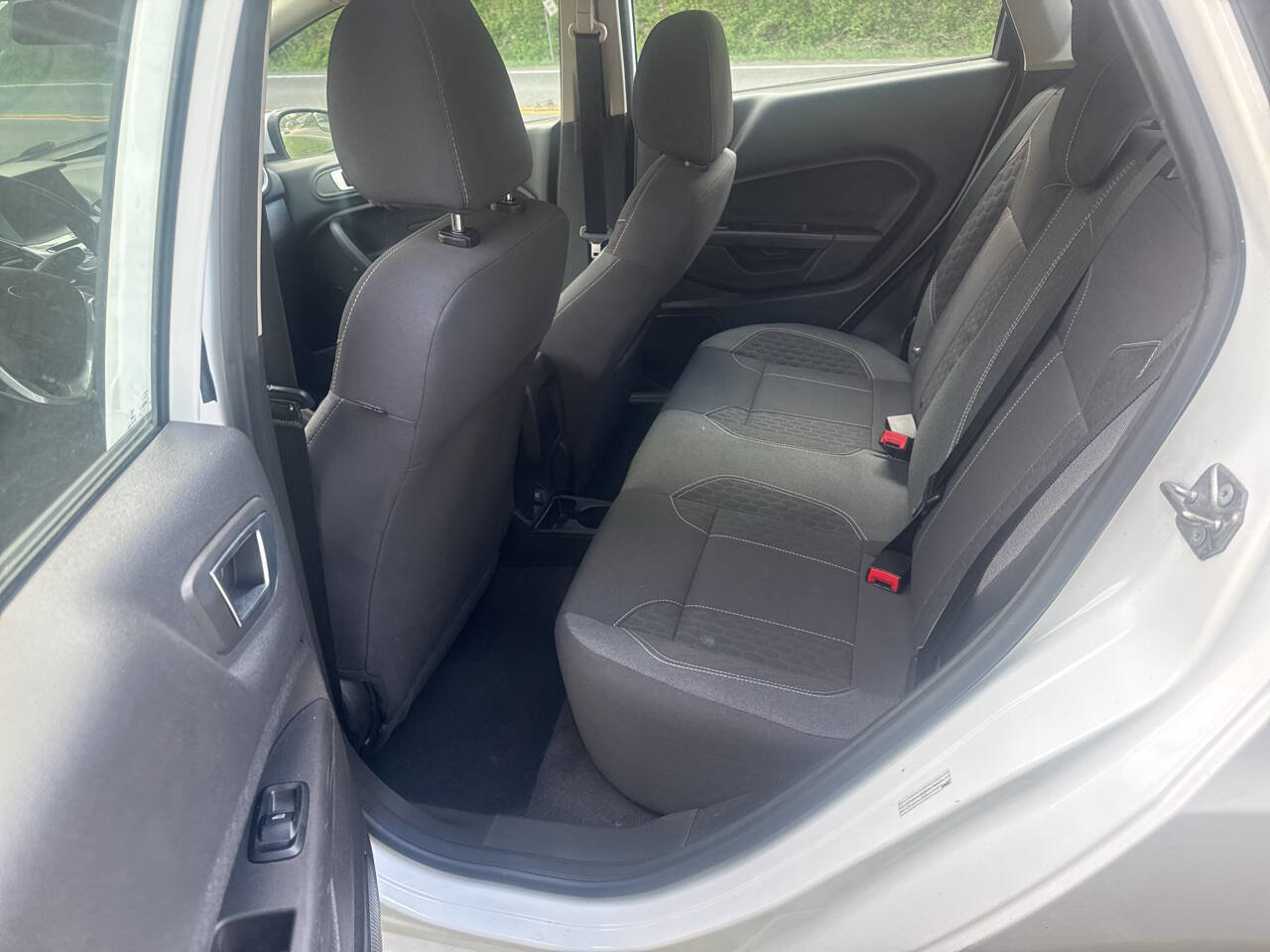 Used 2014 Ford Fiesta SE w/ Equipment Group 201A FWD image 12