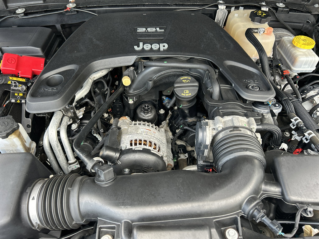 Used 2019 Jeep Wrangler Unlimited Rubicon w/ Dual Top Group image 24