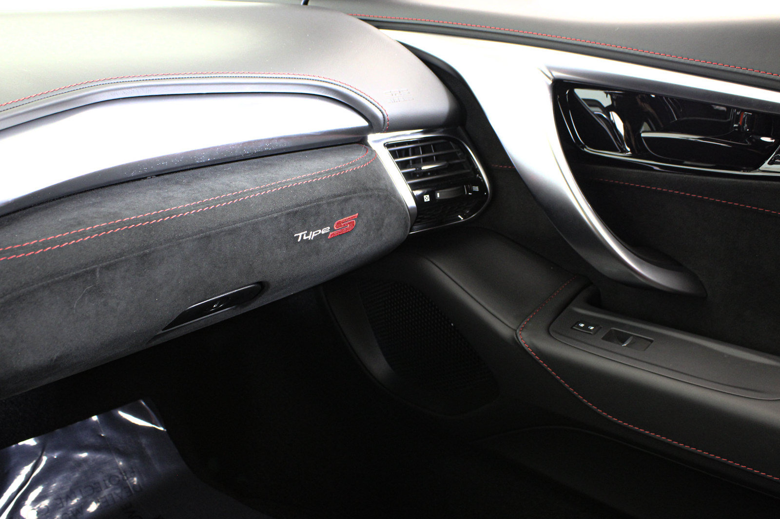 Used 2022 Acura NSX Type S AWD/4WD image 40