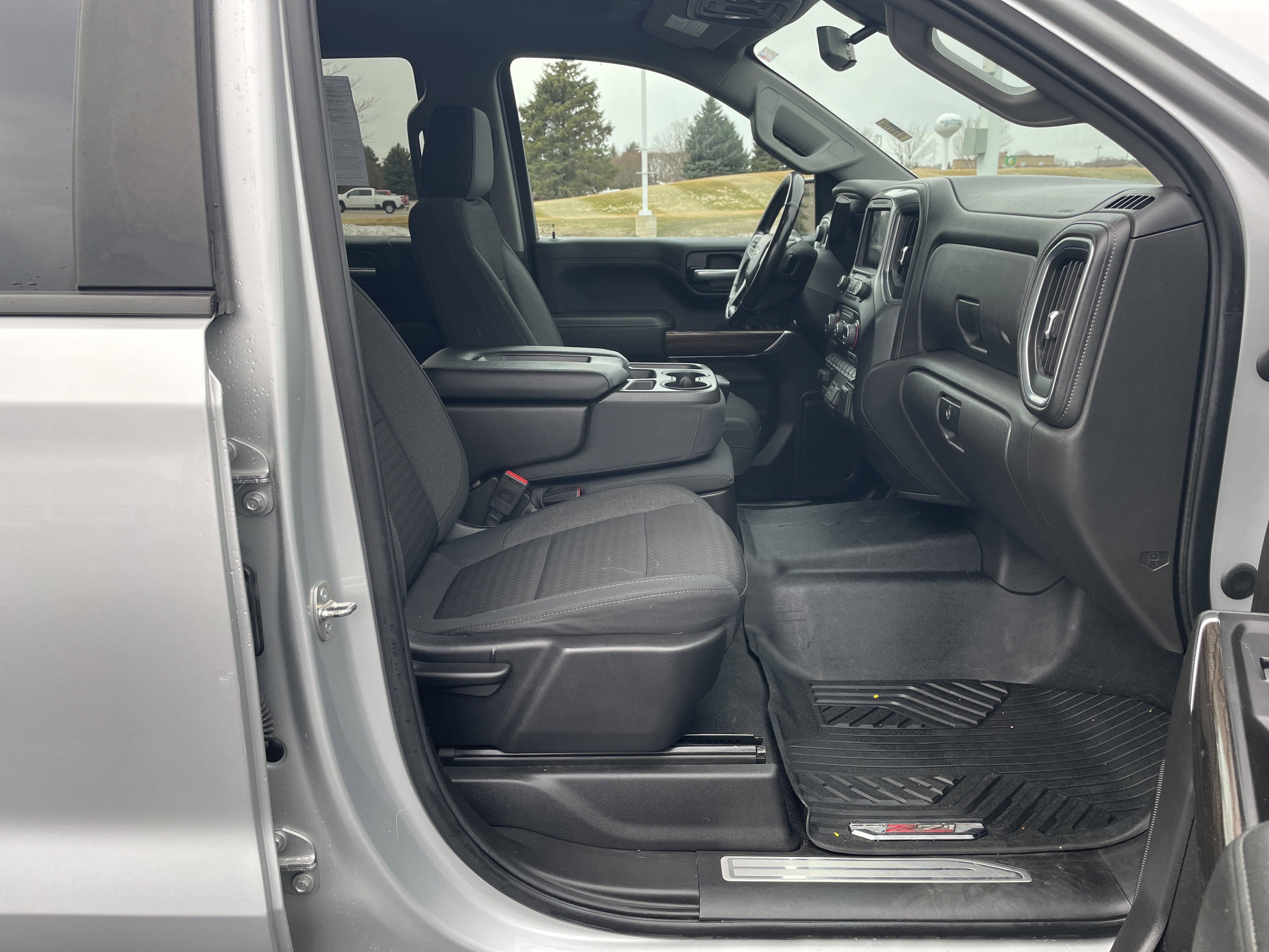 Used 2020 Chevrolet Silverado 1500 LT w/ All-Star Edition image 24