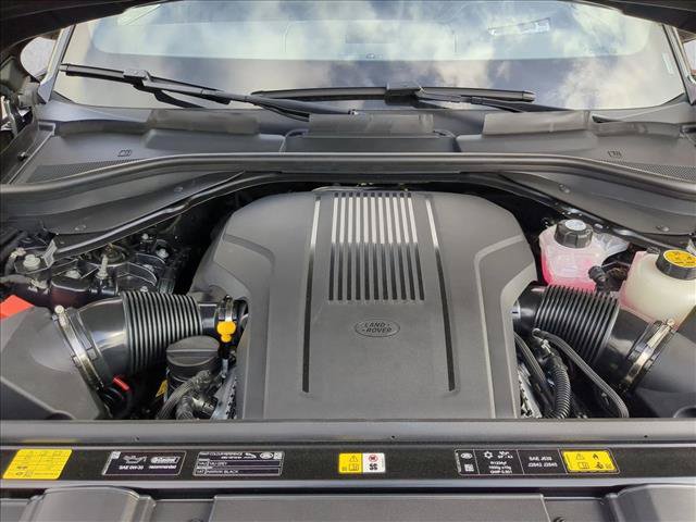 New 2026 Land Rover Range Rover Long Wheelbase SE AWD/4WD image 17