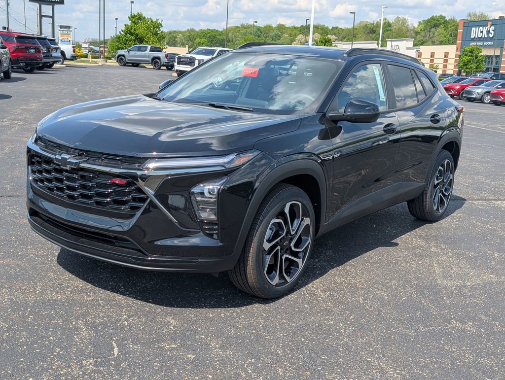 New 2026 Chevrolet Trax RS w/ Sunroof Package FWD image 3