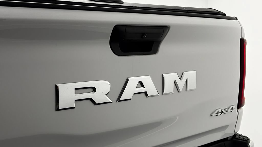 Used 2025 RAM 1500 Big Horn AWD/4WD image 9