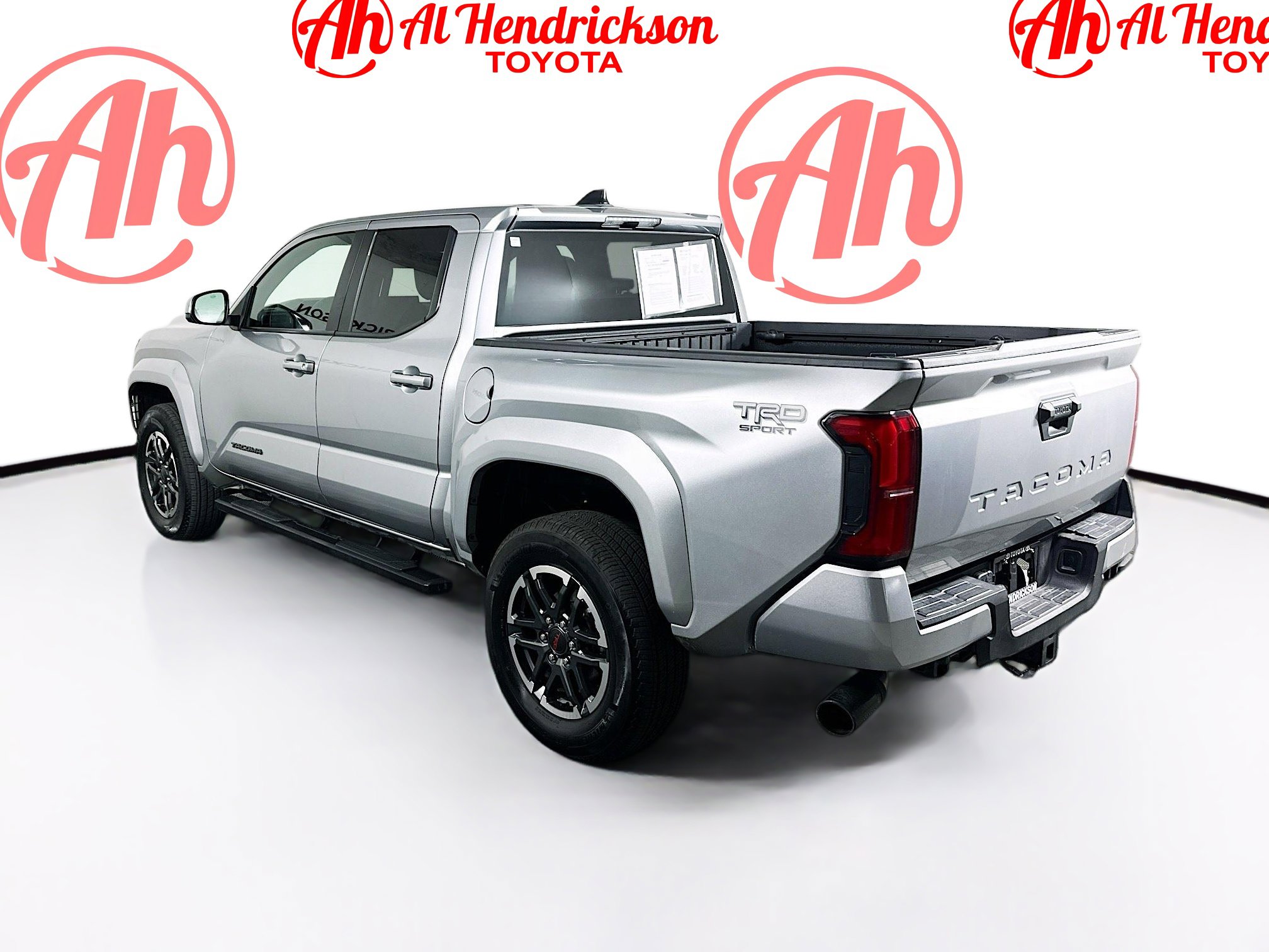 Used 2025 Toyota Tacoma TRD Sport image 5