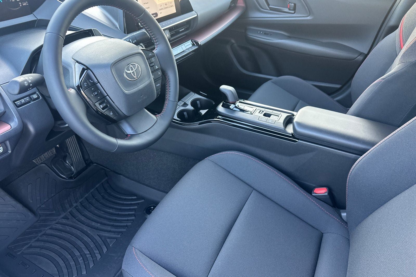 New 2026 Toyota Prius Plug-In Hybrid FWD image 11