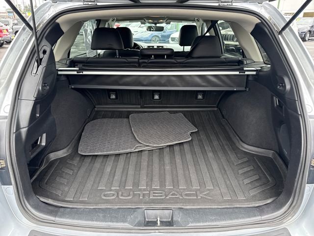 Used 2018 Subaru Outback 3.6R Limited AWD/4WD image 13