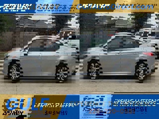 Used 2025 Toyota Camry LE image 4