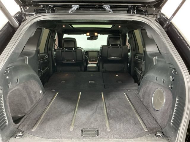 Used 2017 Jeep Grand Cherokee SRT AWD/4WD image 30