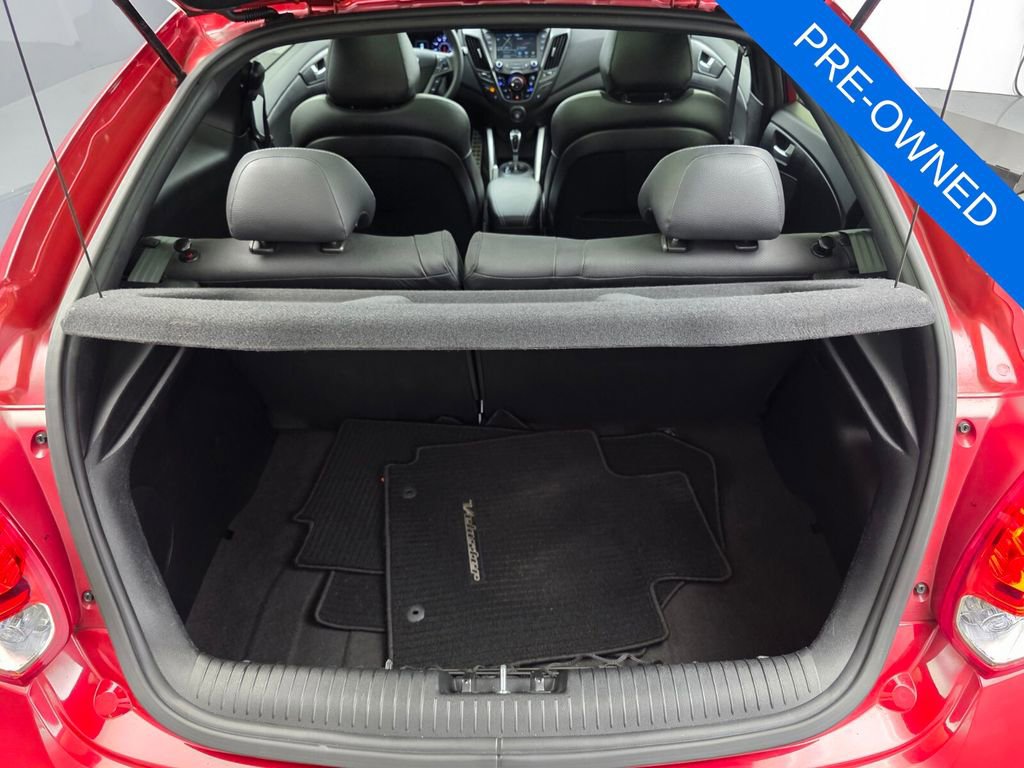 Used 2016 Hyundai Veloster Turbo w/ Option Group 04 FWD image 15