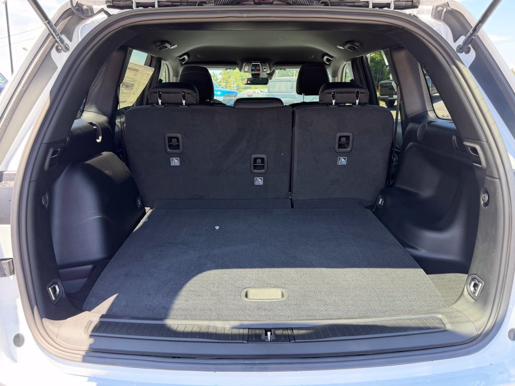 New 2026 Jeep Grand Cherokee Laredo RWD image 5