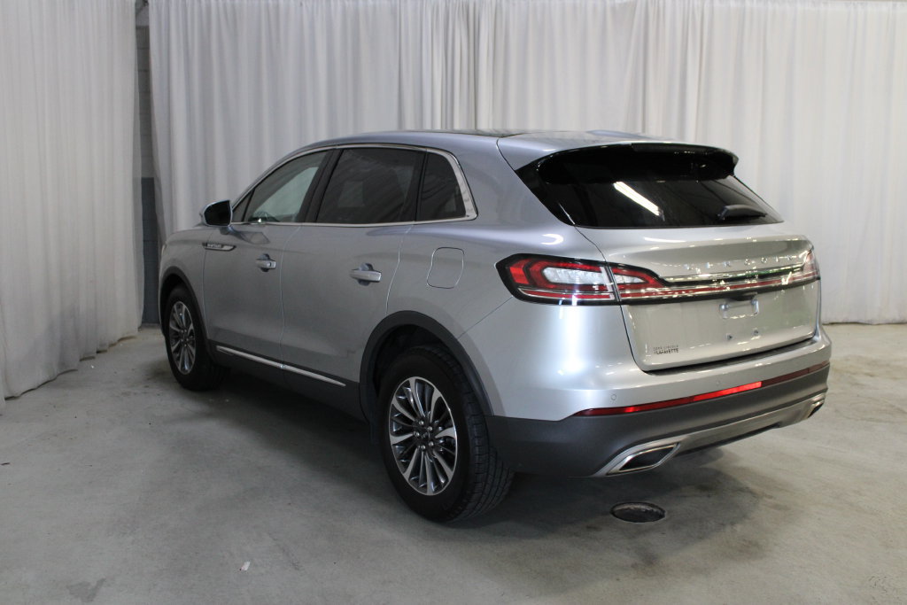 Used 2022 Lincoln Nautilus Reserve AWD/4WD image 32