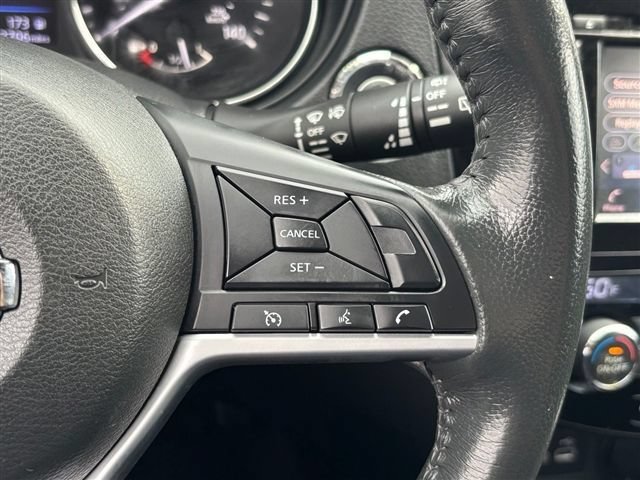 Used 2018 Nissan Rogue SV FWD image 27
