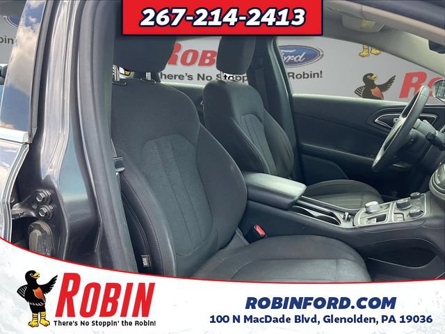 Used 2016 Chrysler 200 Limited FWD image 28