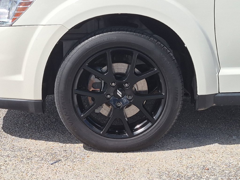 Used 2019 Dodge Journey SE w/ Connectivity Group FWD image 11