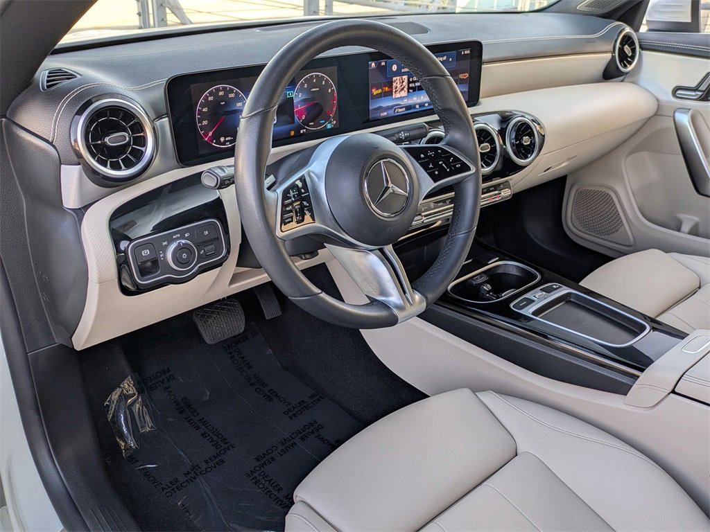 Used 2025 Mercedes-Benz CLA 250 image 14
