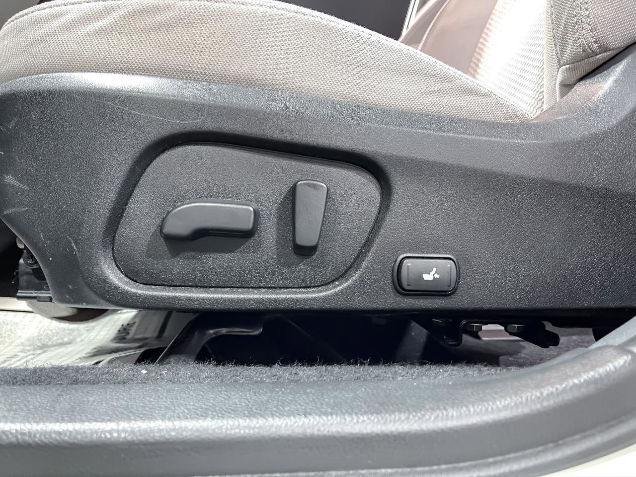 Used 2017 Subaru Forester 2.5i Premium image 11