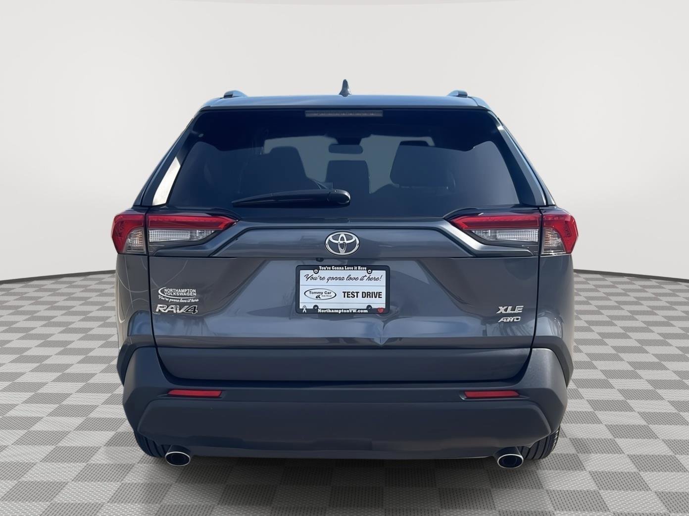 Used 2025 Toyota RAV4 XLE AWD/4WD image 7