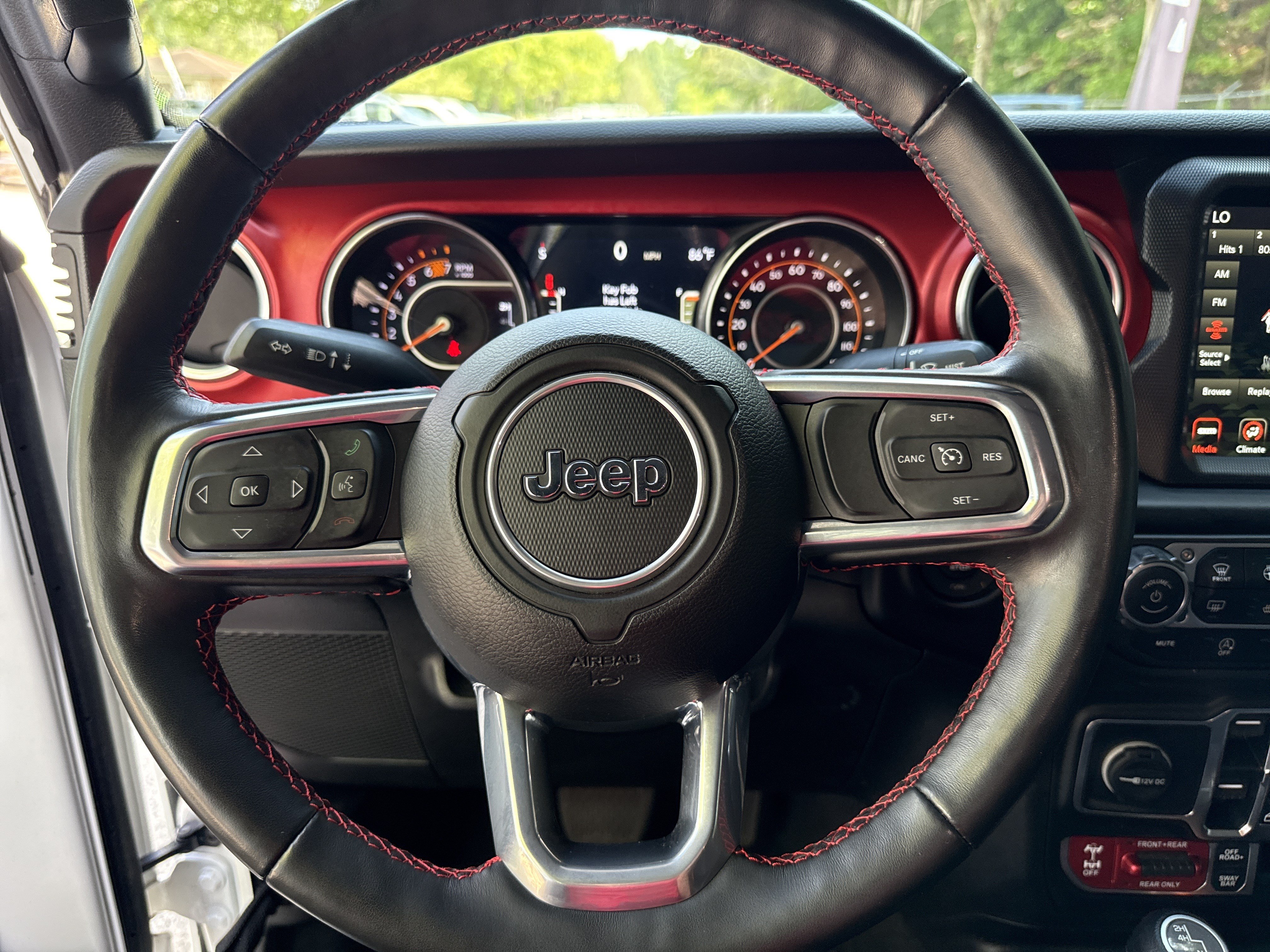 Used 2023 Jeep Wrangler Unlimited Rubicon w/ Cold Weather Group AWD/4WD image 26
