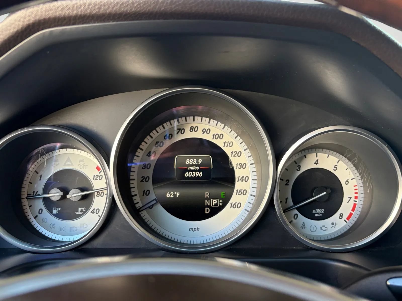Used 2014 Mercedes-Benz E 550 4MATIC Sedan image 32