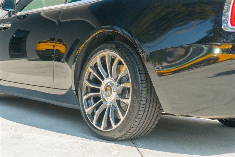 Used 2018 Rolls-Royce Dawn image 48