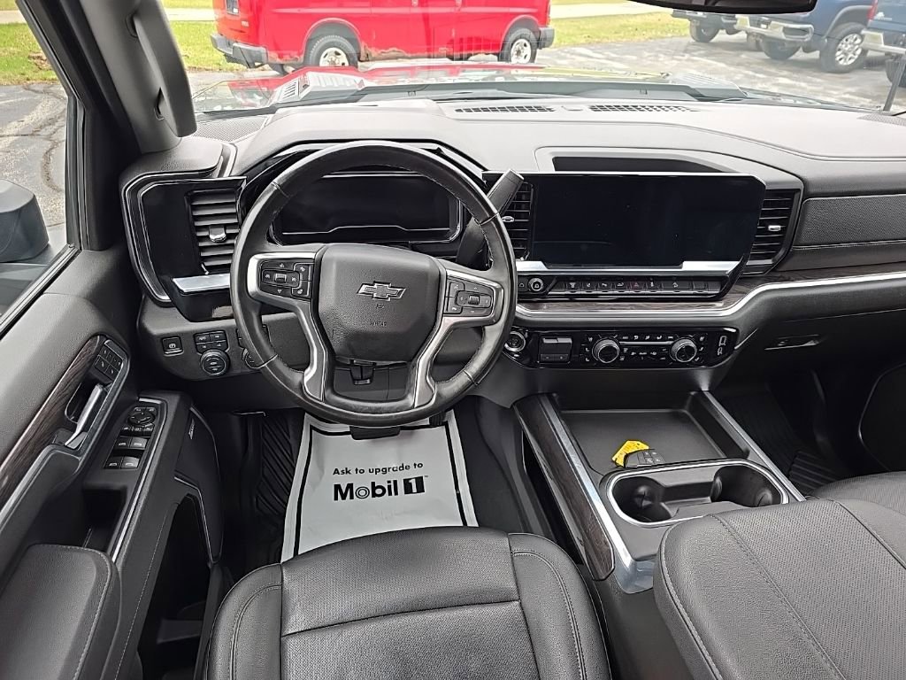 Used 2025 Chevrolet Silverado 2500 LTZ w/ Trail Boss Package AWD/4WD image 8