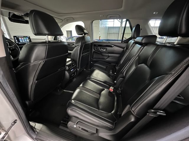 Used 2025 Honda Pilot Touring image 15