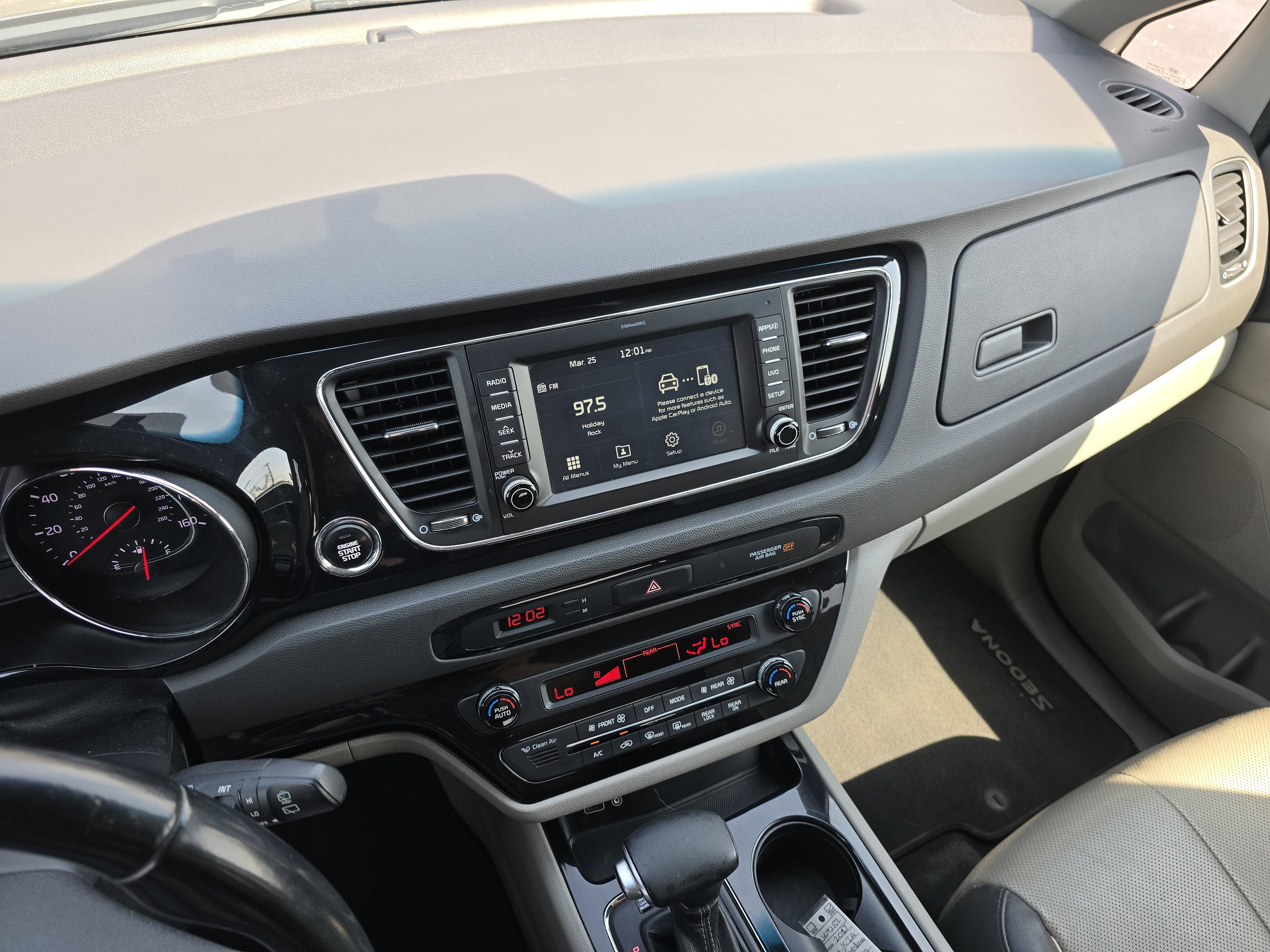 Used 2017 Kia Sedona EX image 33