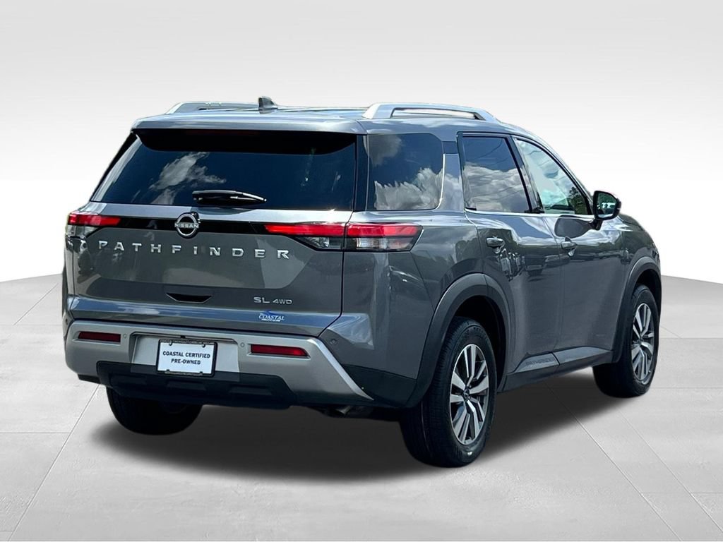 Used 2025 Nissan Pathfinder SL AWD/4WD image 11