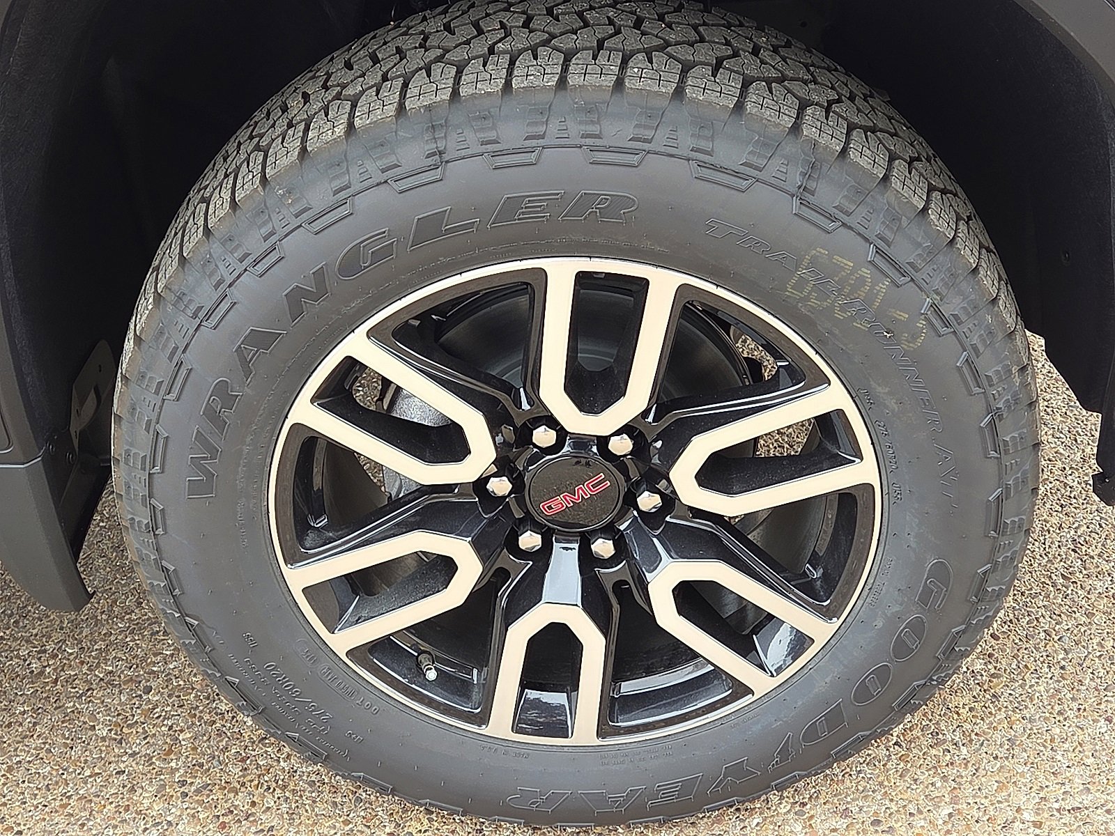 New 2026 GMC Sierra 1500 AT4 w/ AT4 Premium Package image 6