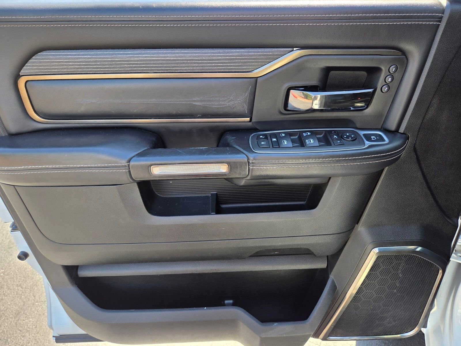 Used 2022 RAM 3500 Limited w/ Protection Group AWD/4WD image 17