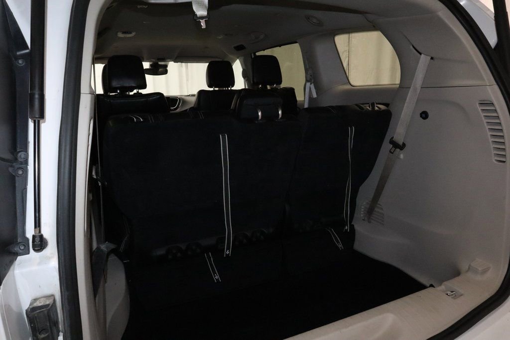 Used 2024 Chrysler Pacifica Touring-L image 17