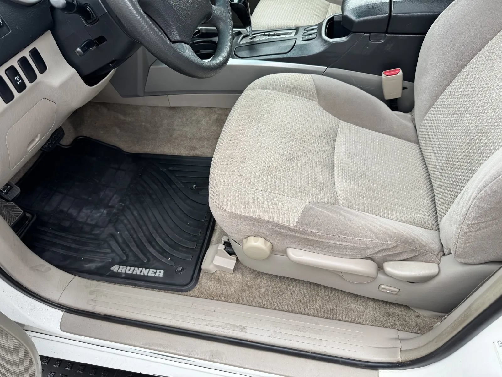 Used 2003 Toyota 4Runner SR5 AWD/4WD image 11