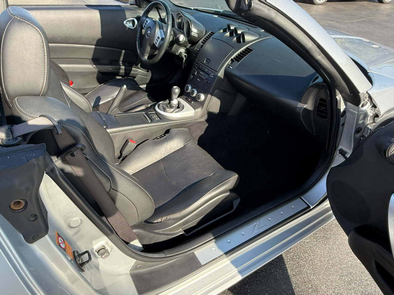 Used 2006 Nissan 350Z Touring image 29
