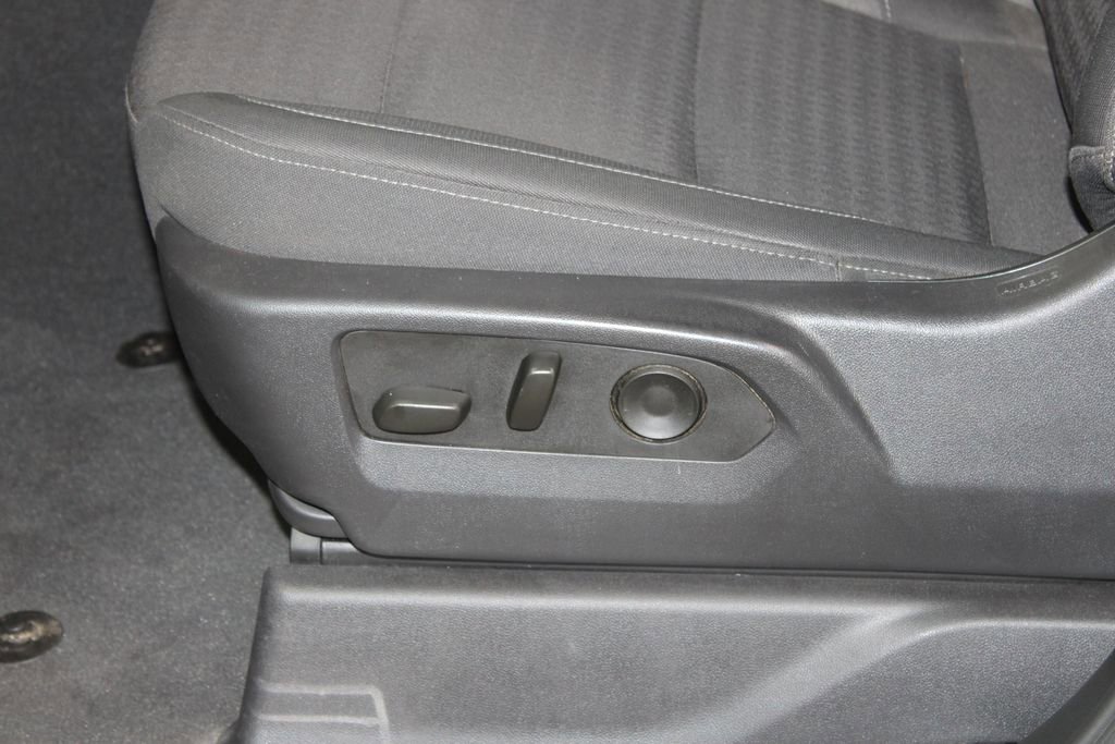 Used 2025 Chevrolet Silverado 1500 LT image 22