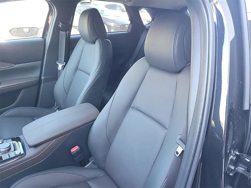 Certified 2025 MAZDA CX-30 2.5 Turbo w/ Premium Package image 25