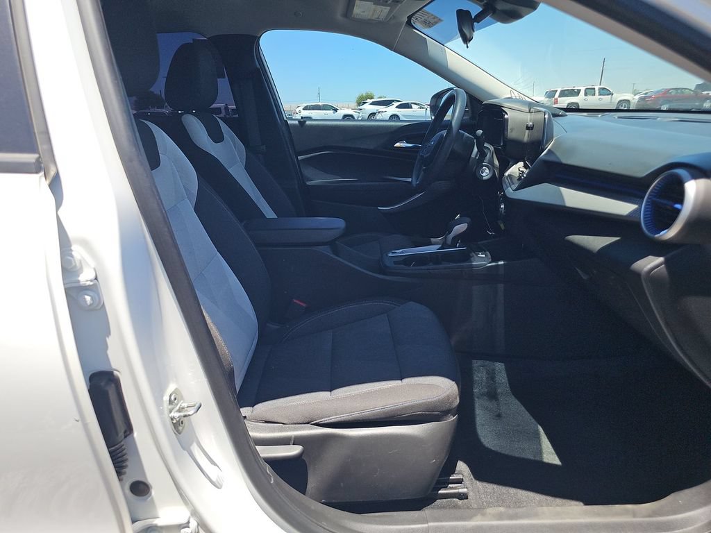 Used 2024 Chevrolet Trax LS FWD image 7