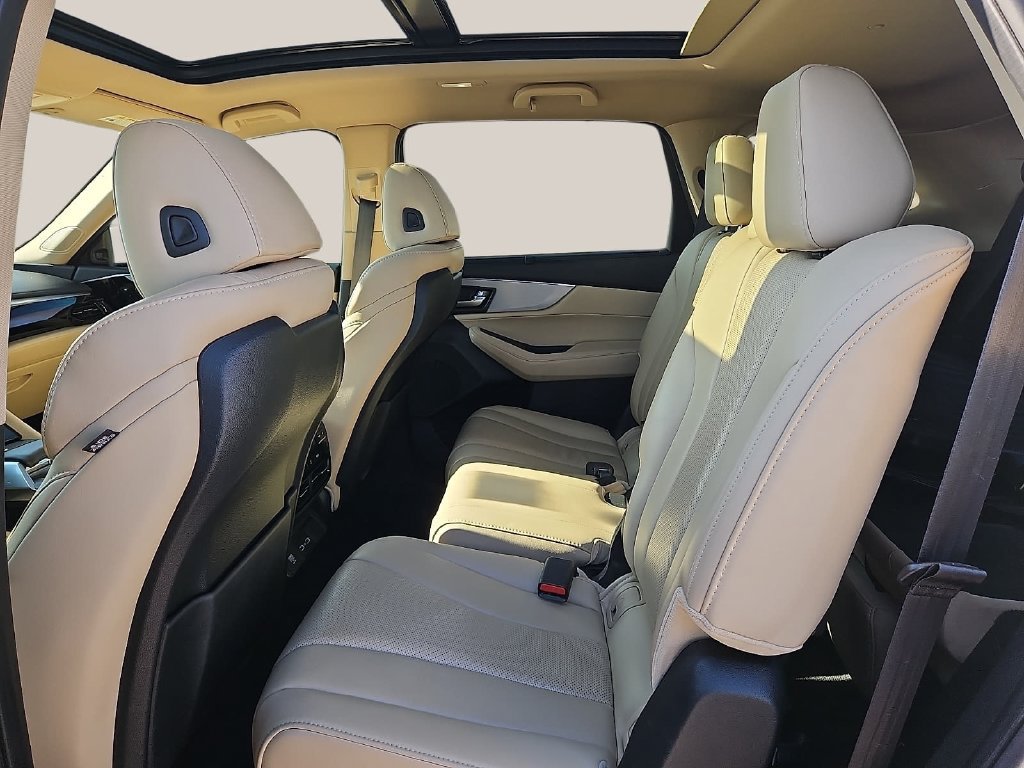 Used 2024 Acura MDX w/ Technology Package FWD image 13