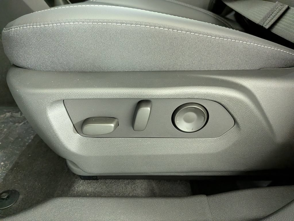 New 2026 Buick Envision Preferred AWD/4WD image 17