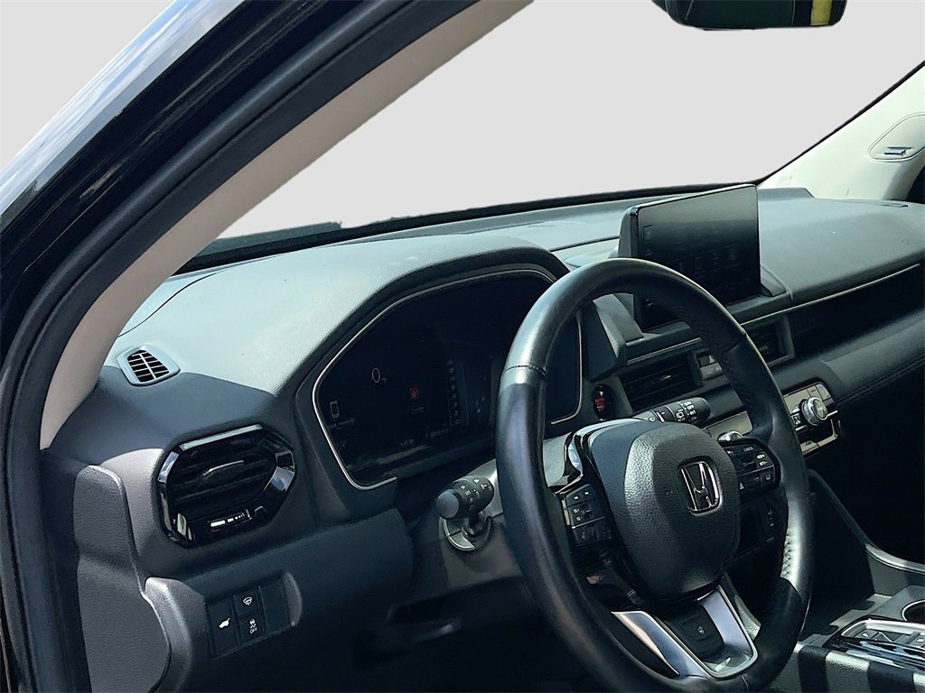 Used 2024 Honda Pilot Elite image 9