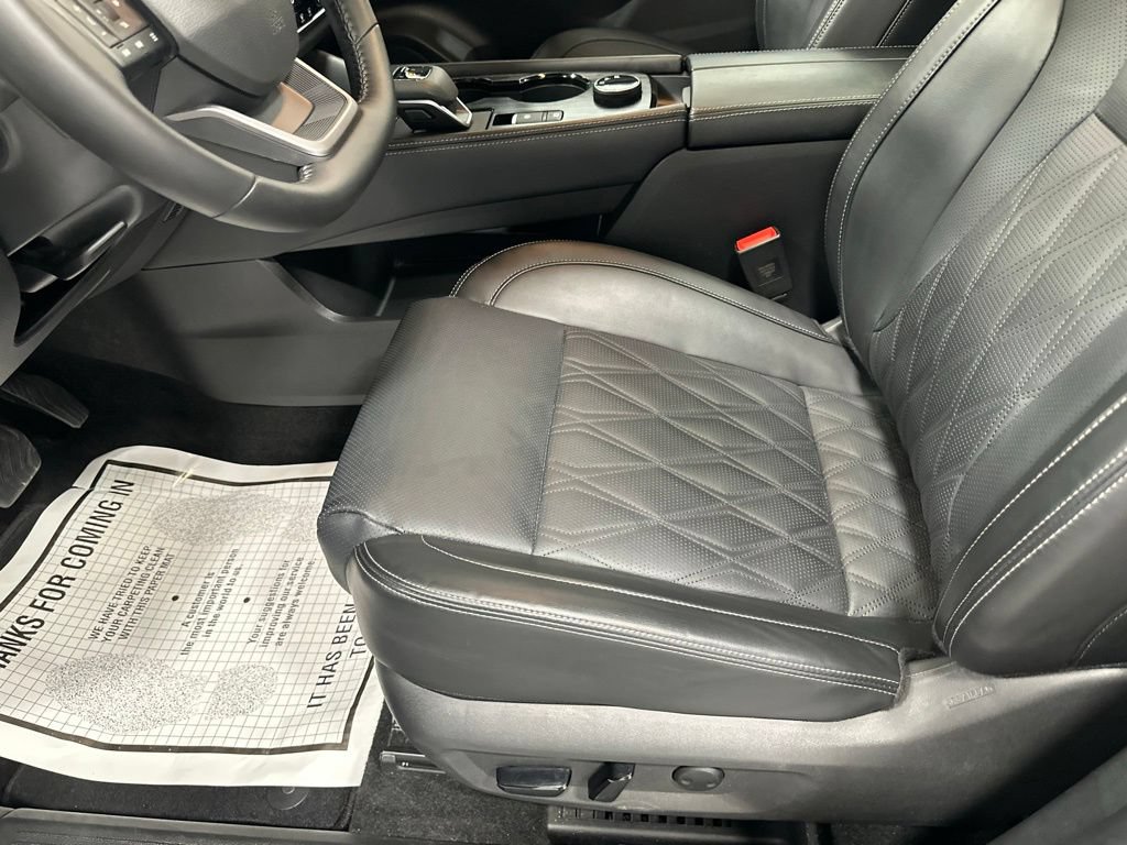 Used 2026 Nissan Rogue Platinum w/ Platinum Premium Package AWD/4WD image 13