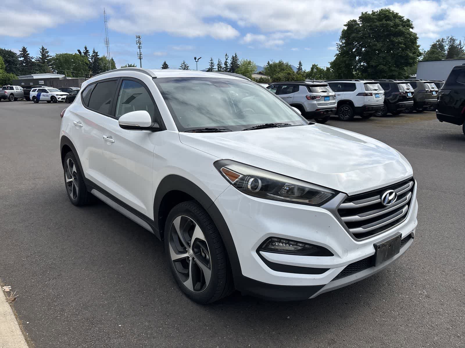 Used 2017 Hyundai Tucson Sport w/ Cargo Package AWD/4WD image 6