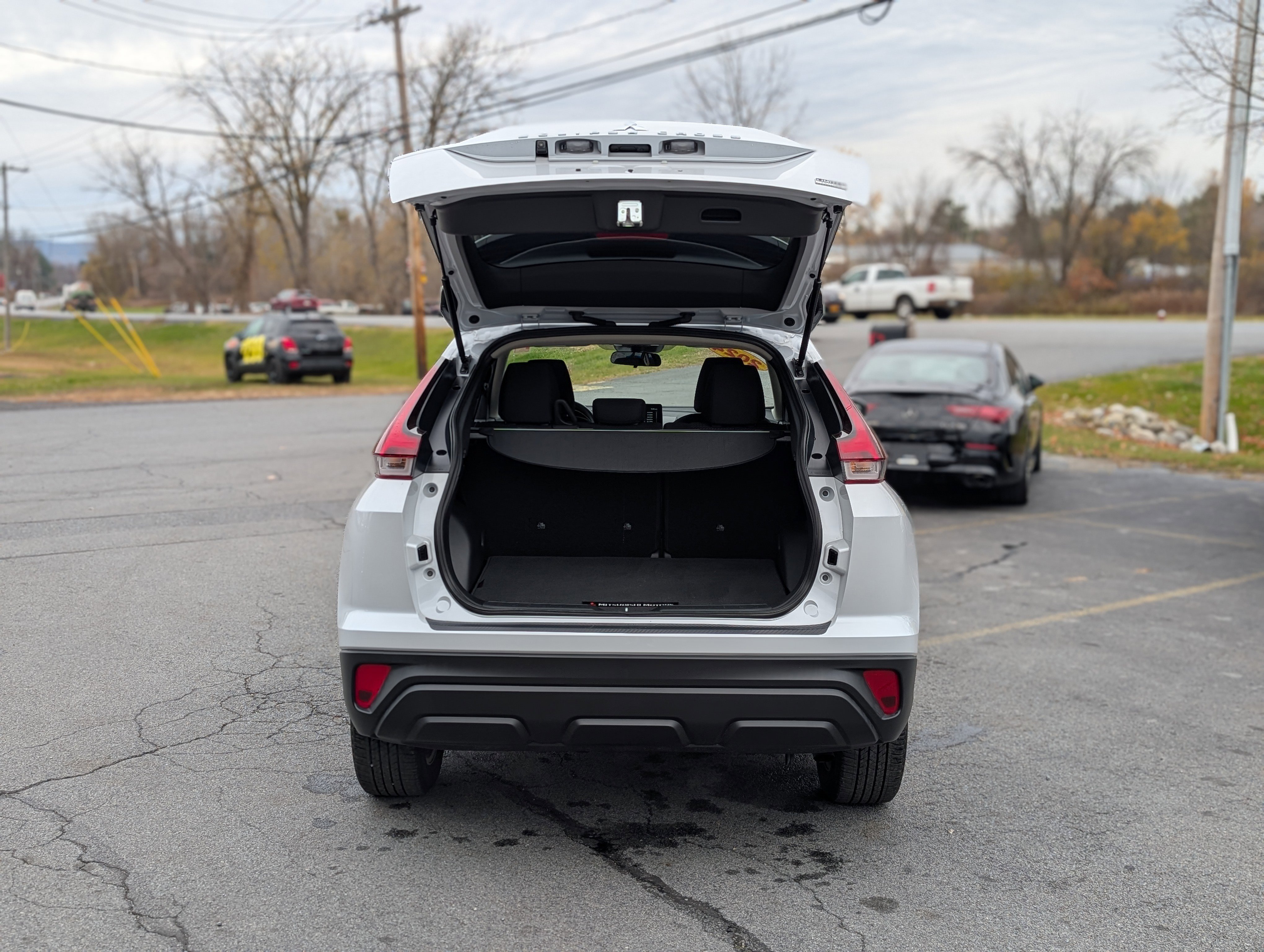 Used 2024 Mitsubishi Eclipse Cross LE image 32