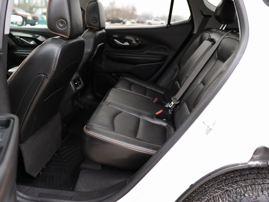 Used 2022 GMC Terrain AT4 image 29
