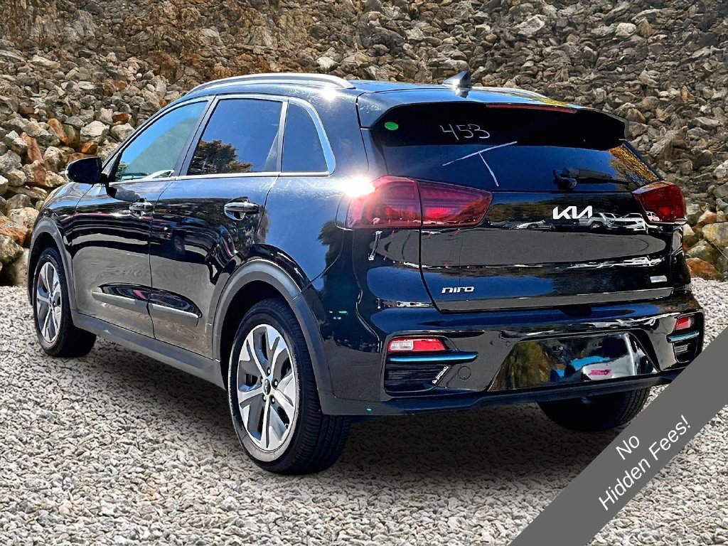 Used 2022 Kia Niro EX Premium w/ Cold Weather Package FWD image 10