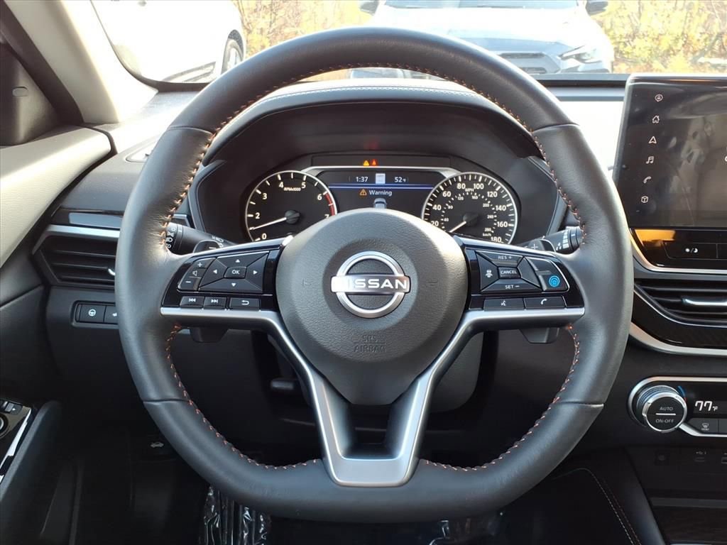 Used 2024 Nissan Altima 2.0 SR image 18