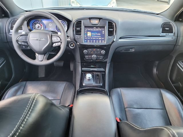 Used 2023 Chrysler 300 S w/ Comfort Group RWD image 16