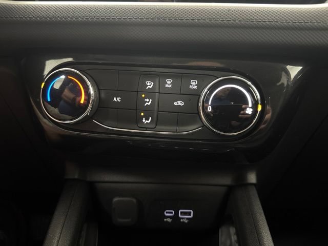 Used 2025 Chevrolet TrailBlazer LT AWD/4WD image 17