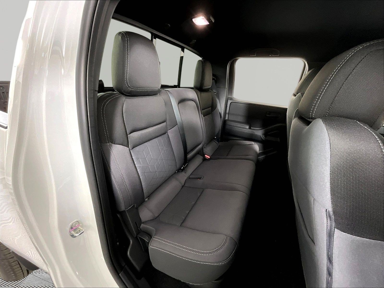 New 2027 Nissan Frontier SV w/ SV Convenience Package AWD/4WD image 19
